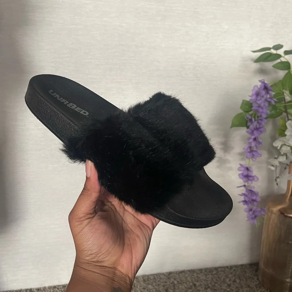 Unr8ed Black Faux Fur Slide Sandal - Picture 2 of 9